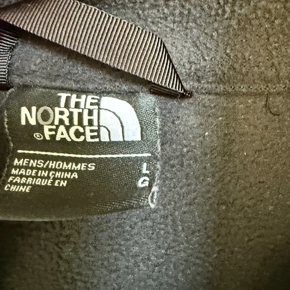 The North Face Men’s Black Full-Zip Jacket